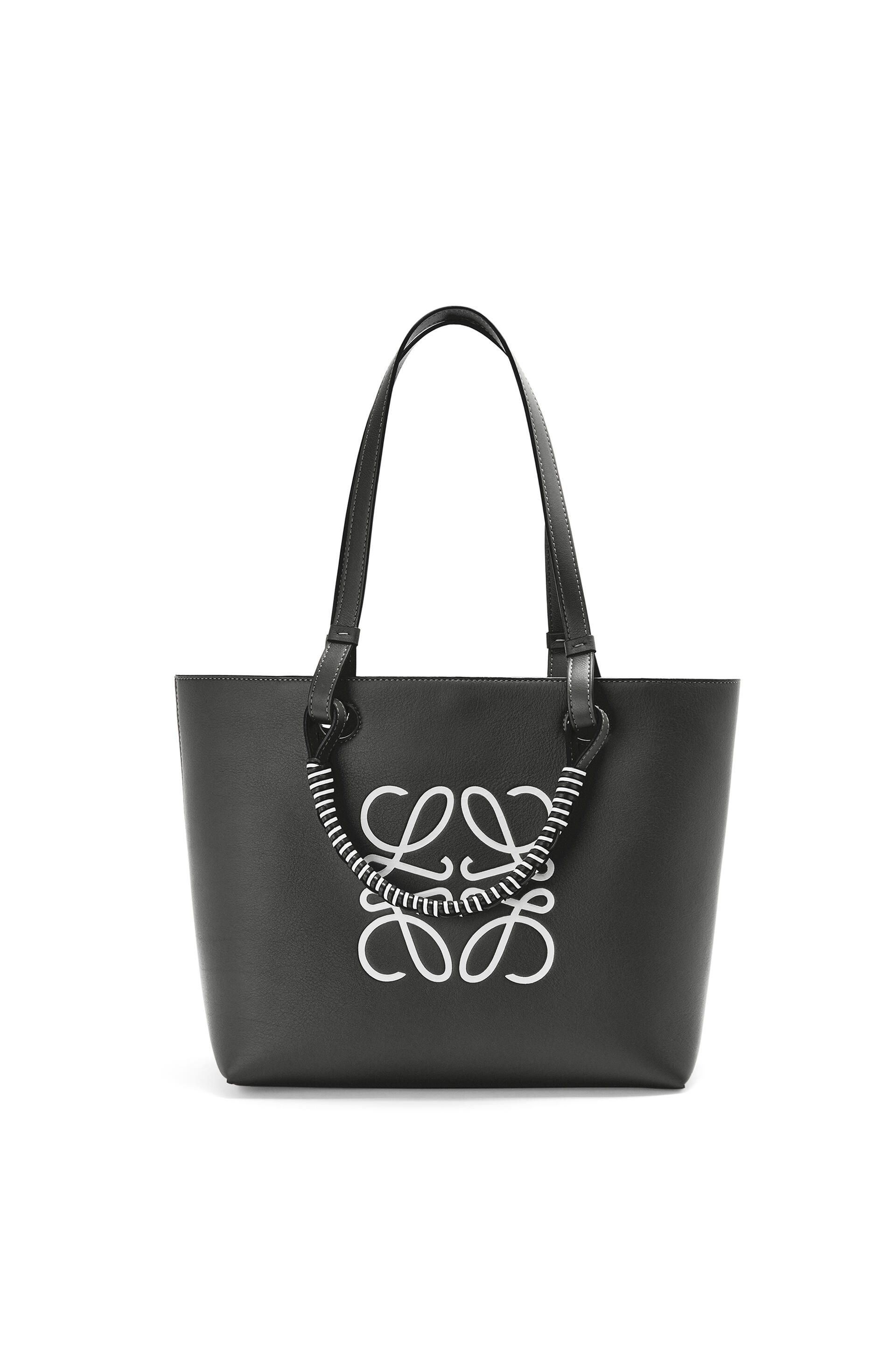 ロエベ アナグラムトート スモール (クラシックカーフ) ブラック/ソフトホワイト | Loewe Anagram Tote Small Classic Calf Black SoftWhite